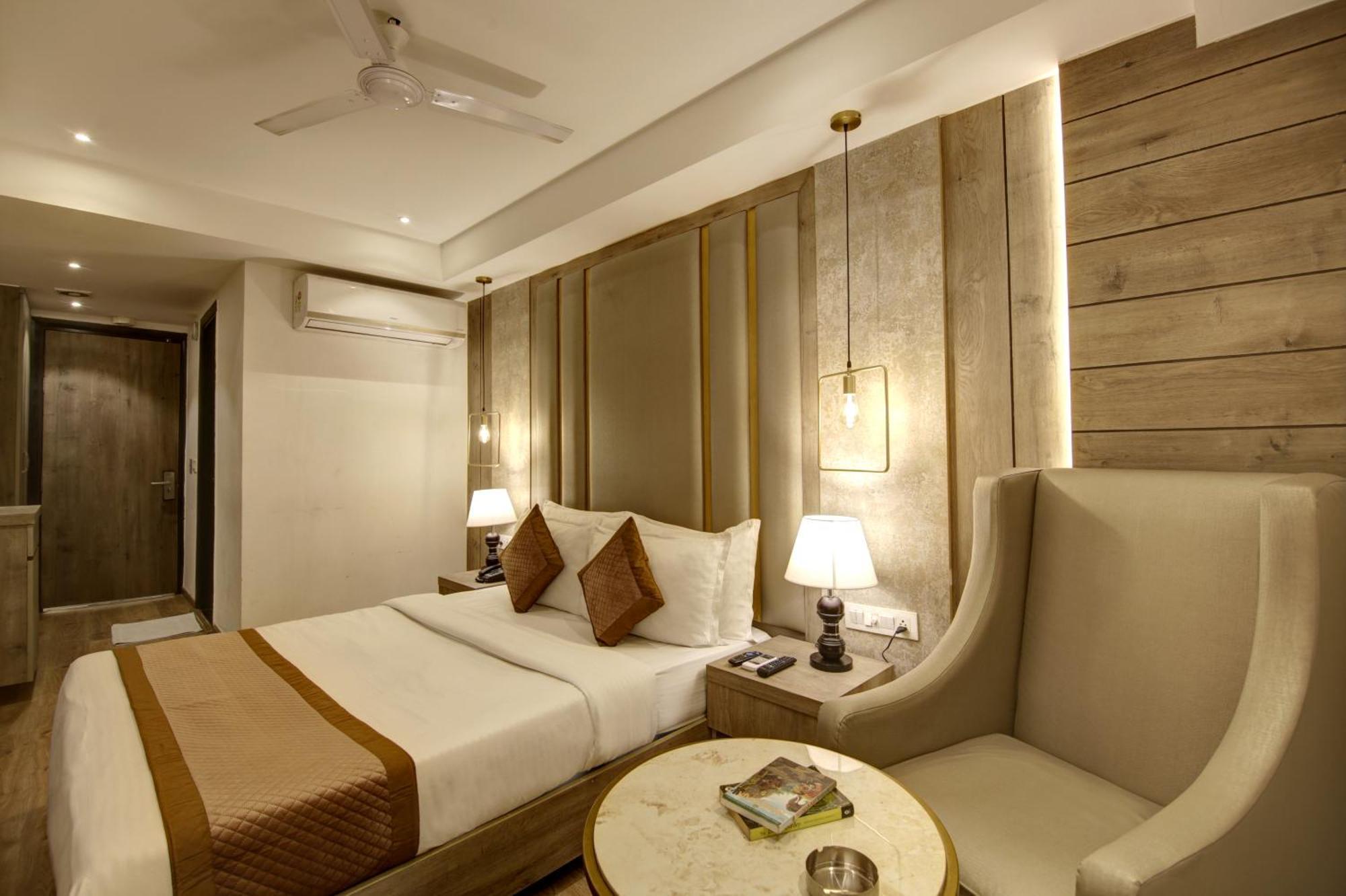 Hotel Town Grand Patel Nagar Neu-Delhi Exterior foto