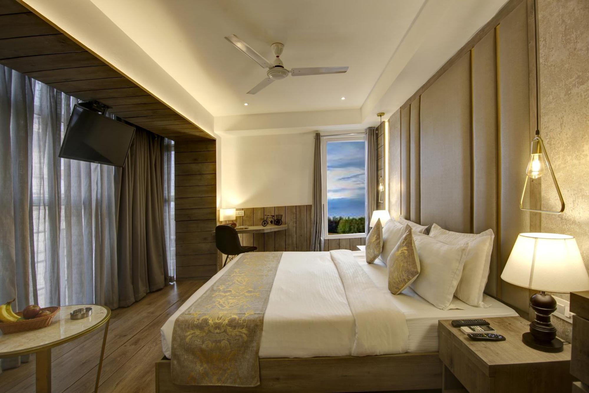 Hotel Town Grand Patel Nagar Neu-Delhi Exterior foto