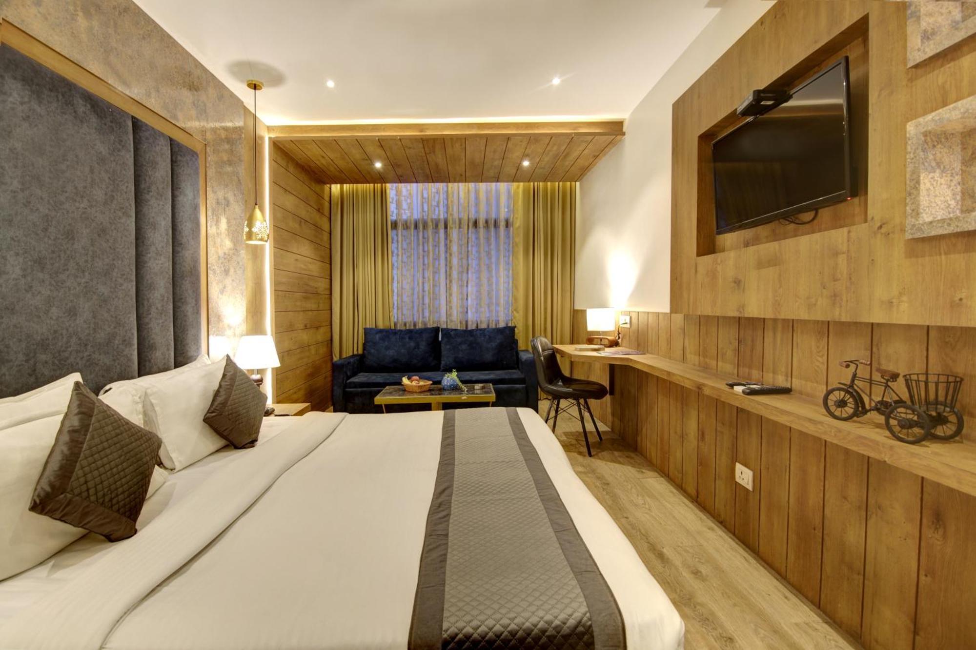 Hotel Town Grand Patel Nagar Neu-Delhi Exterior foto