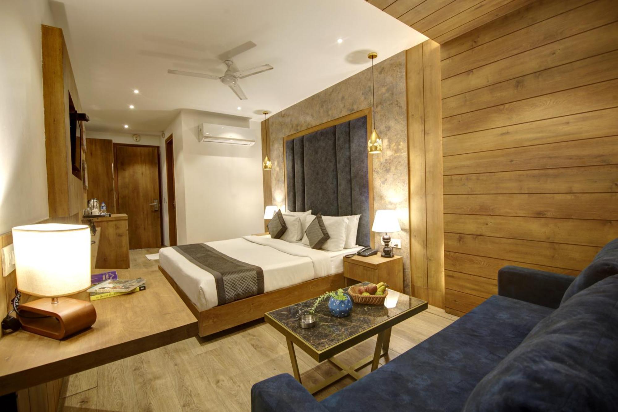 Hotel Town Grand Patel Nagar Neu-Delhi Exterior foto